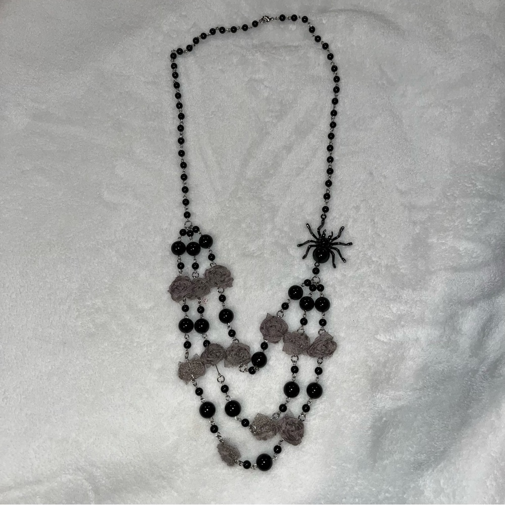 Black Beaded Necklace with Spider Accent  vintage Halloween costume jewelry